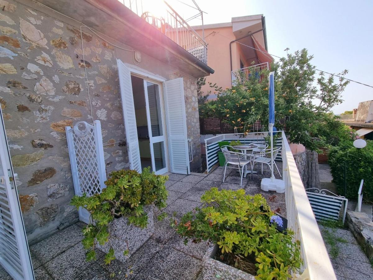 Appartamenti La Terrazza Sulle Ghiaie - Goelba Portoferraio Bagian luar foto