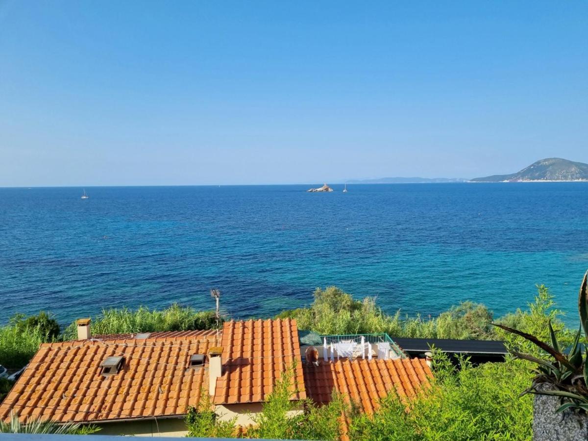 Appartamenti La Terrazza Sulle Ghiaie - Goelba Portoferraio Bagian luar foto