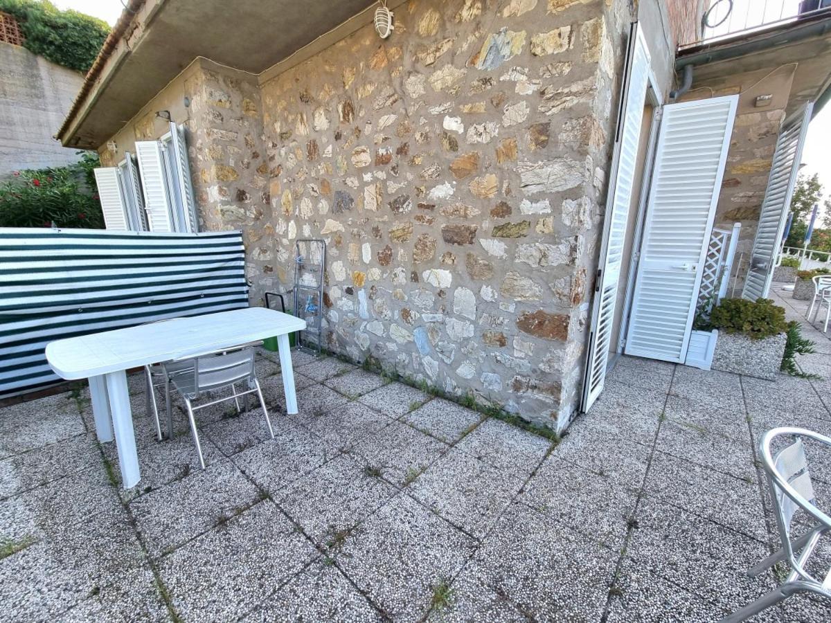 Appartamenti La Terrazza Sulle Ghiaie - Goelba Portoferraio Bagian luar foto