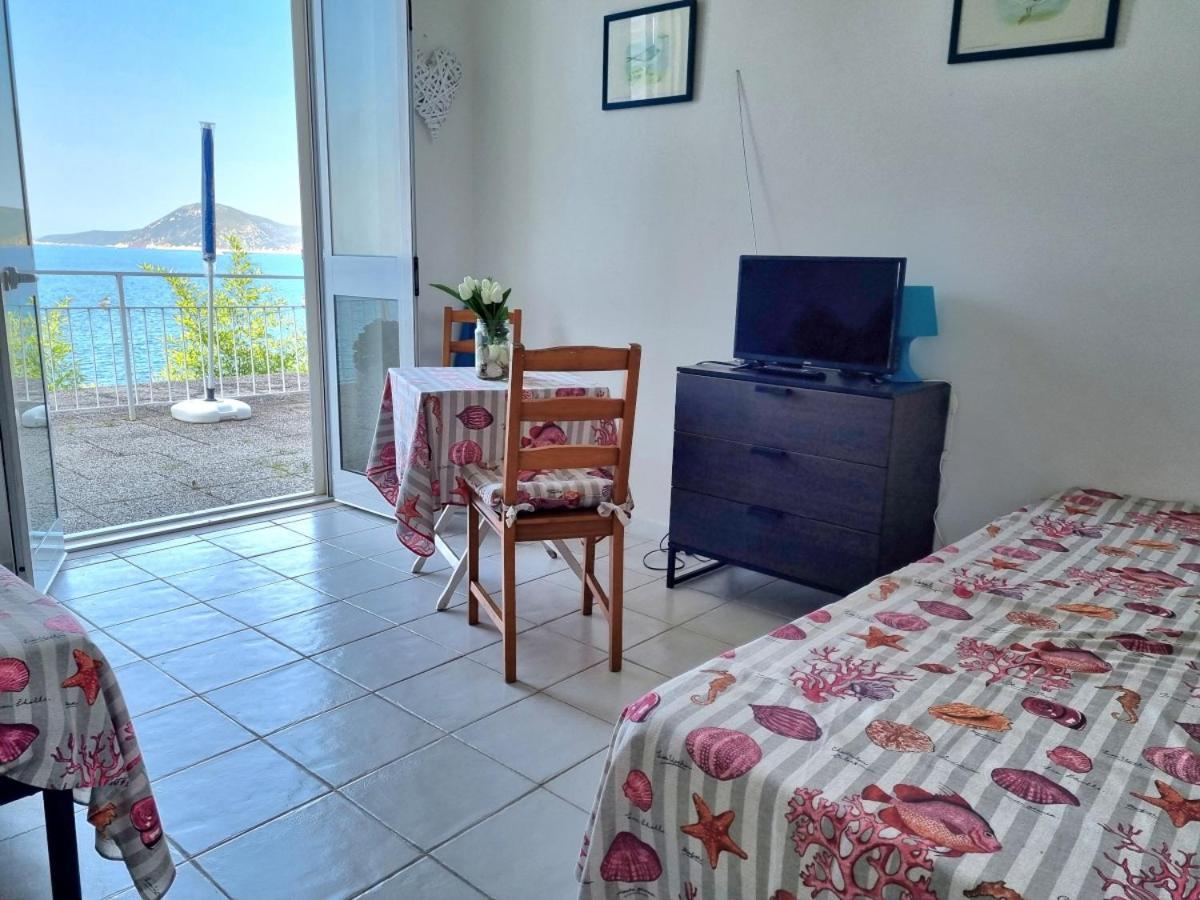 Appartamenti La Terrazza Sulle Ghiaie - Goelba Portoferraio Ruang foto