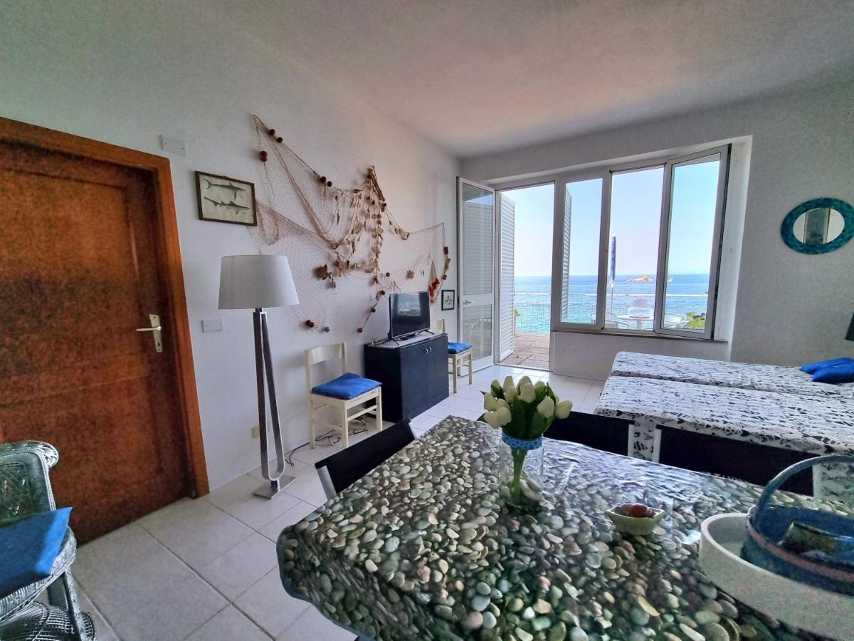 Appartamenti La Terrazza Sulle Ghiaie - Goelba Portoferraio Ruang foto